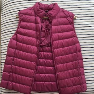 Uniqlo light down vest